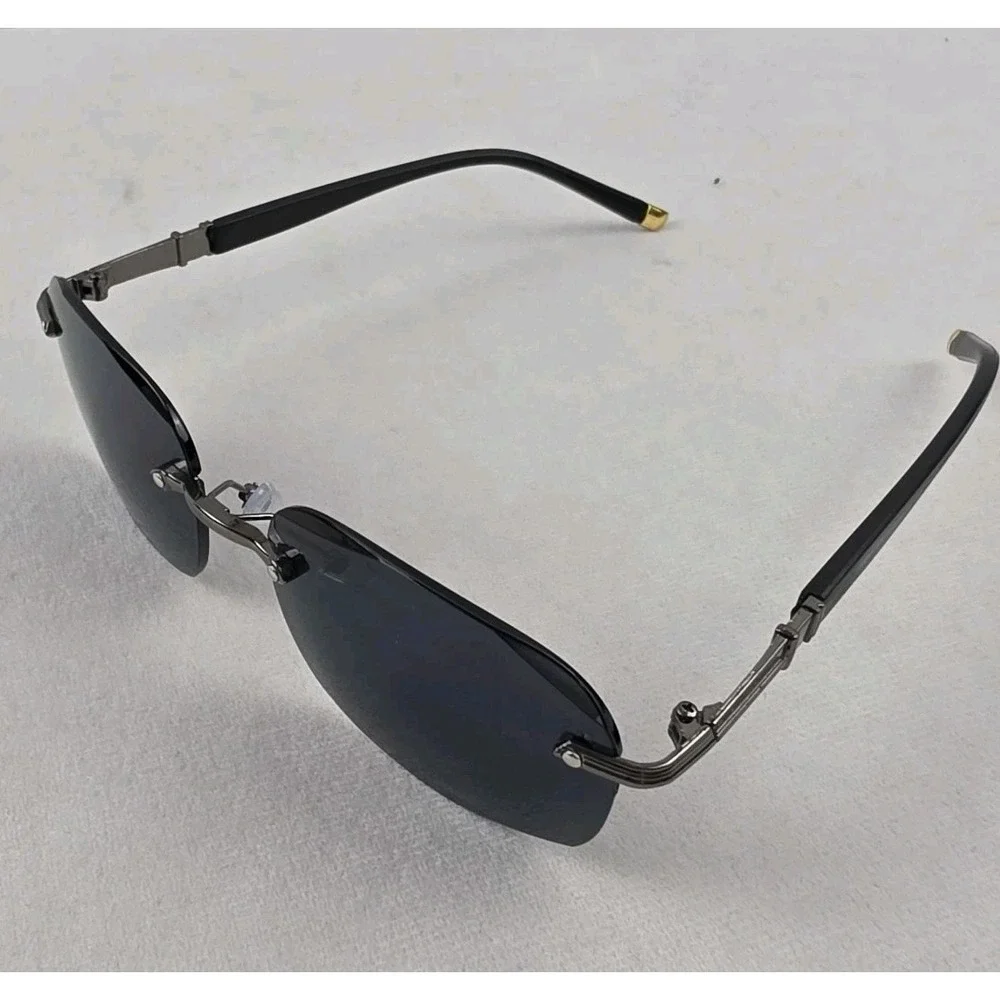 Modern minimalist square lens sunglasses Silver Gold Tips